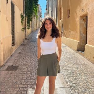 Meet your Posher, Frances